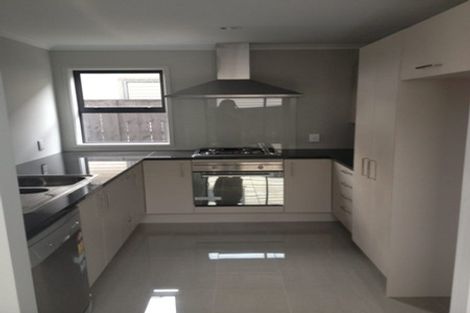 Photo of property in 6 Lane Cameron Place, Flat Bush, Auckland, 2019