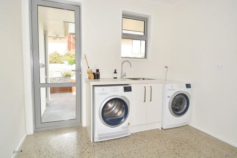 Photo of property in 4 Avalanche Place, Wanaka, 9305