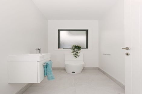 Photo of property in 32 Atlantic Drive, Fitzherbert, Palmerston North, 4410