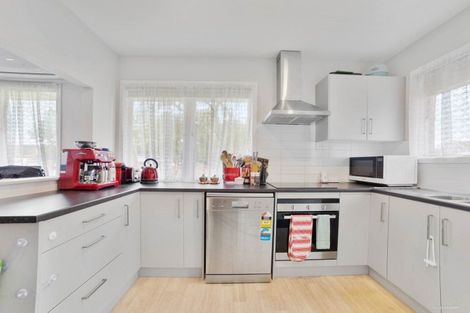 Photo of property in 1/169 Shakespeare Road, Milford, Auckland, 0620