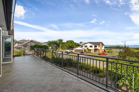 Photo of property in 30 Waikura Drive, Te Atatu Peninsula, Auckland, 0610