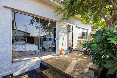 Photo of property in 13 Disraeli Street, Hawera, 4610