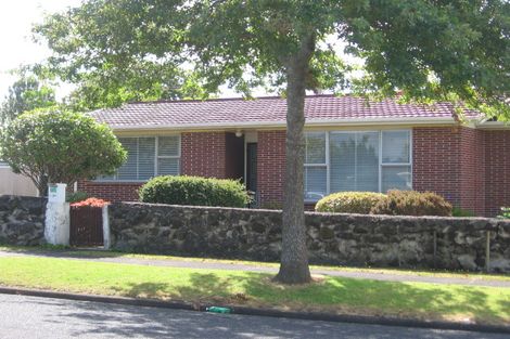 Photo of property in 2/75 Arawa Street, New Lynn, Auckland, 0600