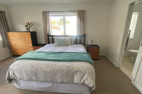 Photo of property in 45 Edinburgh Terrace, Berhampore, Wellington, 6023