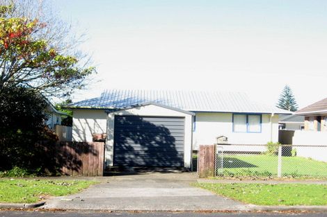 Photo of property in 1 Kent Road, Manurewa, Auckland, 2102