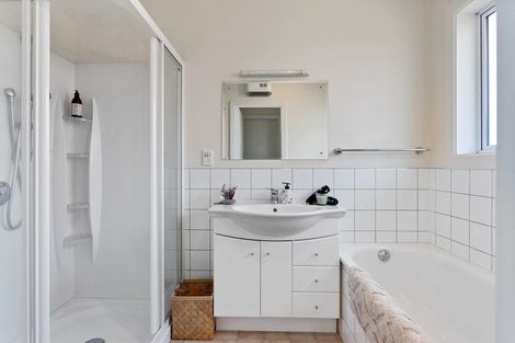 Photo of property in 7 Mclellan Place, Ilam, Christchurch, 8041