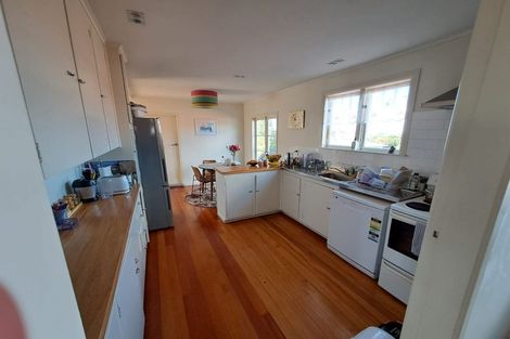 Photo of property in 57 Tiroroa Avenue, Te Atatu South, Auckland, 0610