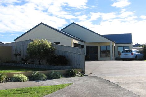 Photo of property in 5 Virginia Grove, Milson, Palmerston North, 4414