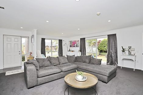 Photo of property in 16 Hoffman Court, Waikiwi, Invercargill, 9810