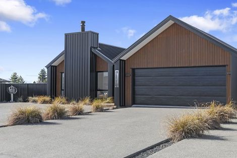 Photo of property in 15 Aoraki Crescent, Twizel, 7901