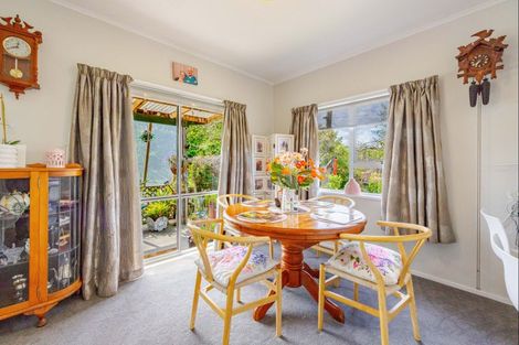 Photo of property in 1 Shanly Street, Waipawa, 4210