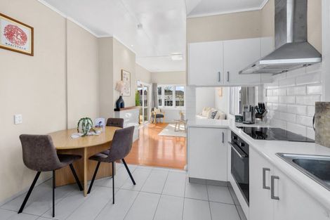 Photo of property in 38 Robertson Street, Glenholme, Rotorua, 3010