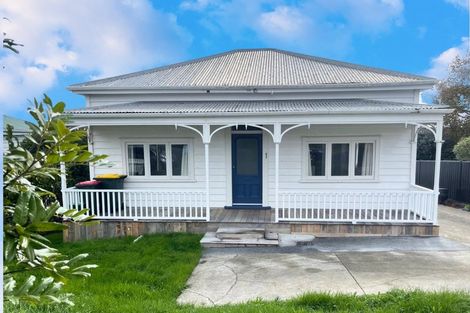 Photo of property in 16 Kawerau Avenue, Devonport, Auckland, 0624