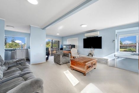 Photo of property in 1/66 Frank Nobilo Drive, Golflands, Auckland, 2013