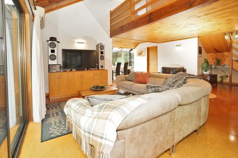 Photo of property in 12 Cooper Place, Chedworth, Hamilton, 3210