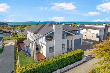 Photo of property in 33 Te Oneroa Way, Long Bay, Auckland, 0630