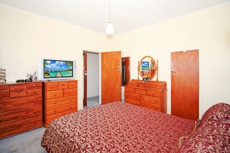 Photo of property in 21 Paynters Avenue, Strandon, New Plymouth, 4312