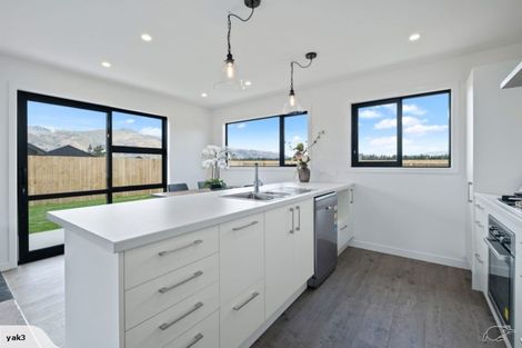 Photo of property in 3 Isthmus Place, Lake Hawea, Wanaka, 9382