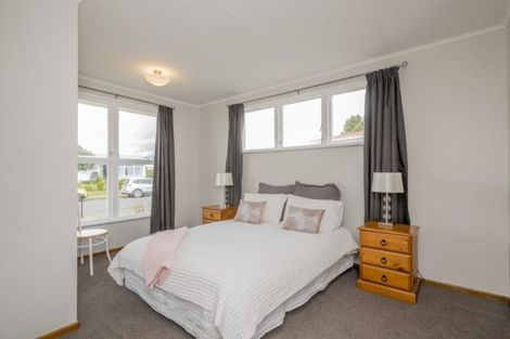 Photo of property in 60 Hinemoa Street, Levin, 5510