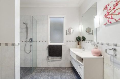 Photo of property in 66a Alverston Street, Waterview, Auckland, 1026