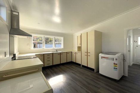 Photo of property in 70 The Parade, Island Bay, Wellington, 6023