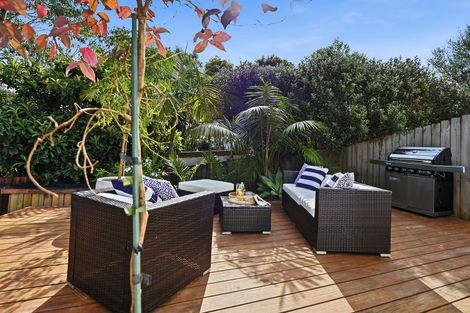 Photo of property in 1/149 Eskdale Road, Birkdale, Auckland, 0626