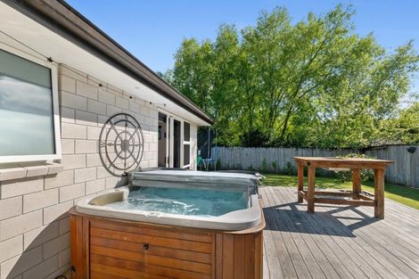 Photo of property in 64 Fairfax Crescent, Pyes Pa, Tauranga, 3112