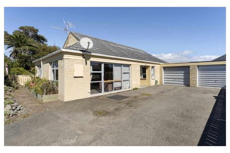 Photo of property in 28b Mahana Road, Paraparaumu Beach, Paraparaumu, 5032