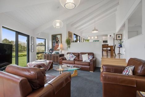 Photo of property in 52 Links View Drive, Omokoroa, 3114