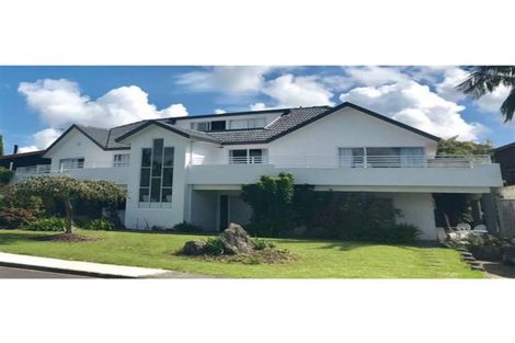 Photo of property in 10 Oakpark Place, West Harbour, Auckland, 0618