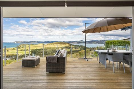 Photo of property in 152 Centennial Drive, Whitianga, 3510