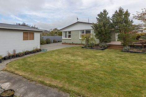 Photo of property in 45 Farquhars Road, Redwood, Christchurch, 8051