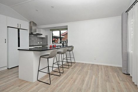 Photo of property in 7/109 Don Buck Road, Massey, Auckland, 0614