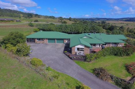 Photo of property in 74 Tarrant Road, Helensville, 0875