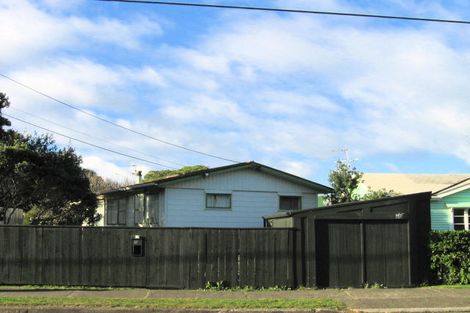 Photo of property in 18 Tutere Street, Waikanae Beach, Waikanae, 5036