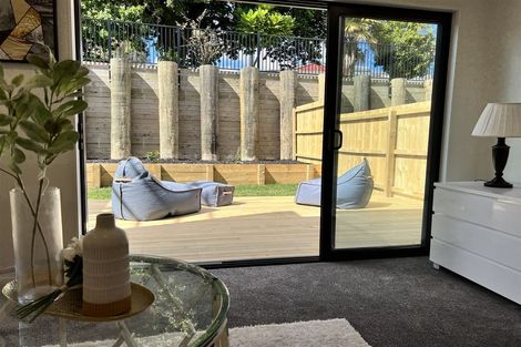 Photo of property in 21 Korokio Lane, Henderson, Auckland, 0612