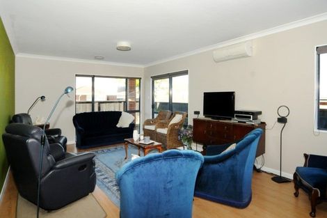 Photo of property in 5b Peter Button Place, Johnsonville, Wellington, 6037