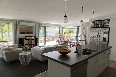 Photo of property in 15 Magnolia Lane, Kaukapakapa, Helensville, 0875