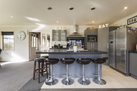 Photo of property in 9 Dryden Court, Kelvin Grove, Palmerston North, 4414