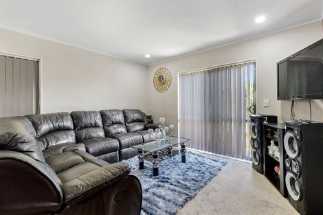 Photo of property in 8 Kora Avenue, Ranui, Auckland, 0612