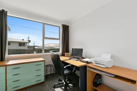 Photo of property in 97 Glanmire Road, Newlands, Wellington, 6037