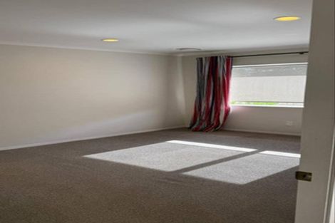 Photo of property in 33 Blue Heron Rise, Stanmore Bay, Whangaparaoa, 0932