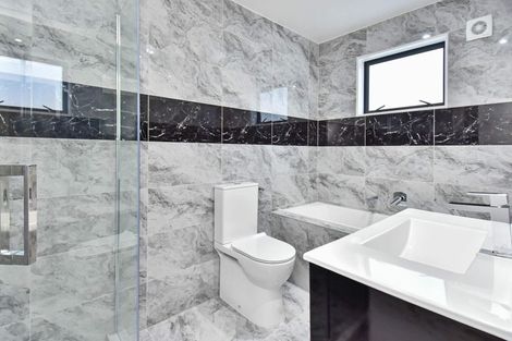 Photo of property in 8b Cambridge Road, Manurewa, Auckland, 2102