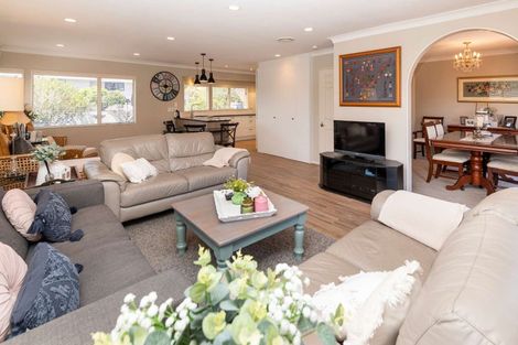 Photo of property in 2 Kaniere Place, Half Moon Bay, Auckland, 2012