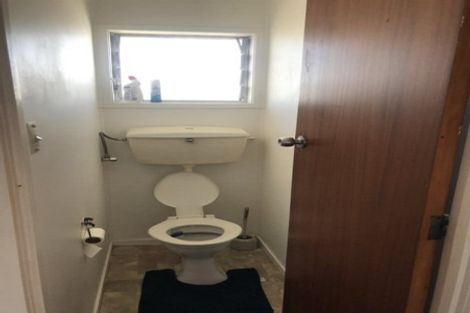 Photo of property in 3/178 Chivalry Road, Glenfield, Auckland, 0629