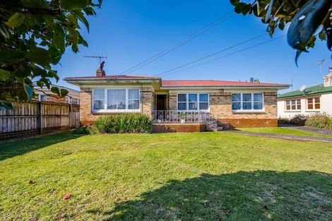 Photo of property in 30 Edmund Hillary Avenue, Papakura, 2110