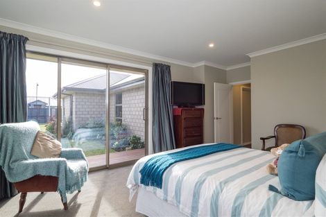 Photo of property in 17 Whiteoak Grove, Tinwald, Ashburton, 7700