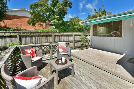 Photo of property in 23 Lillian Place, Orewa, 0931