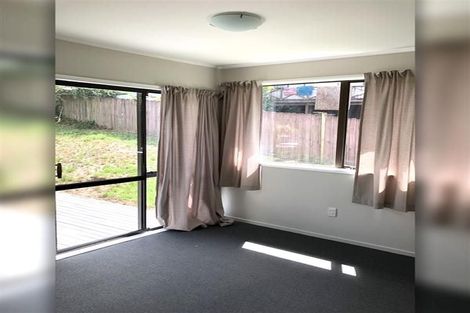 Photo of property in 19 Oreil Avenue, West Harbour, Auckland, 0618