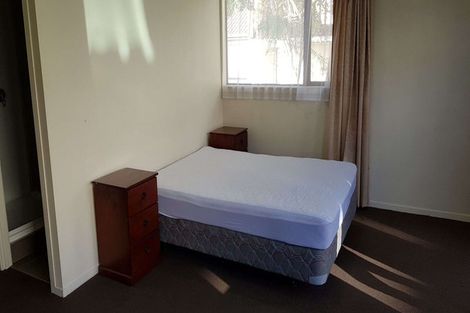 Photo of property in 8c Schnapper Rock Road, Schnapper Rock, Auckland, 0632